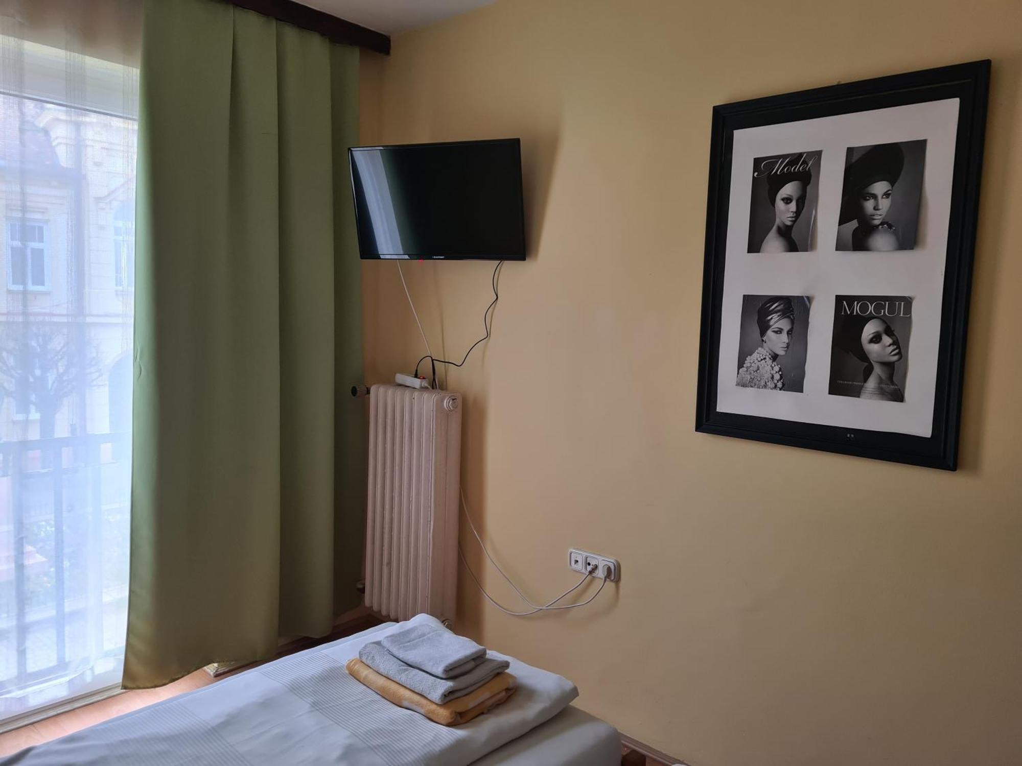 Hotel Oroszlan Szigetvar Luaran gambar