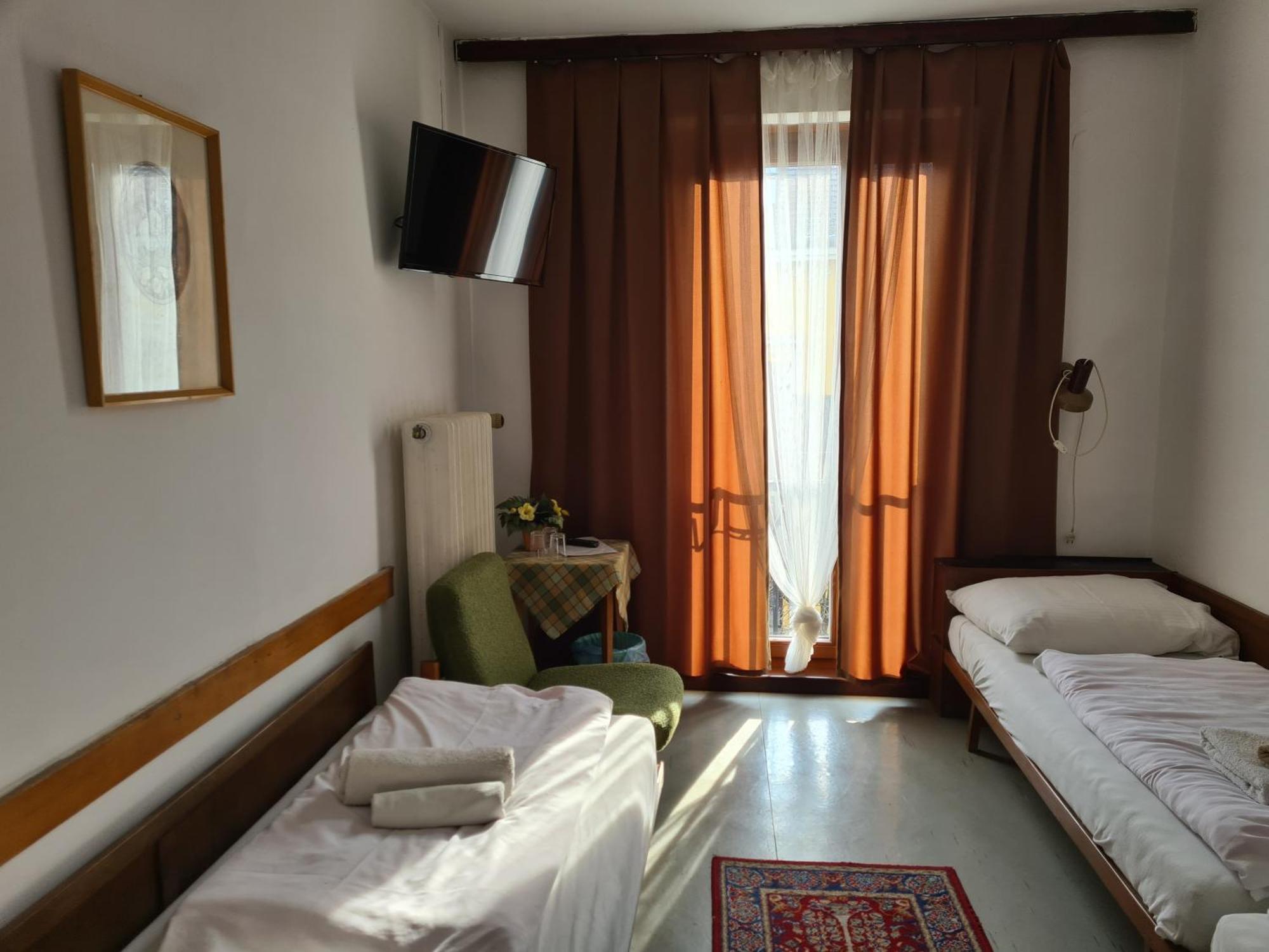 Hotel Oroszlan Szigetvar Luaran gambar